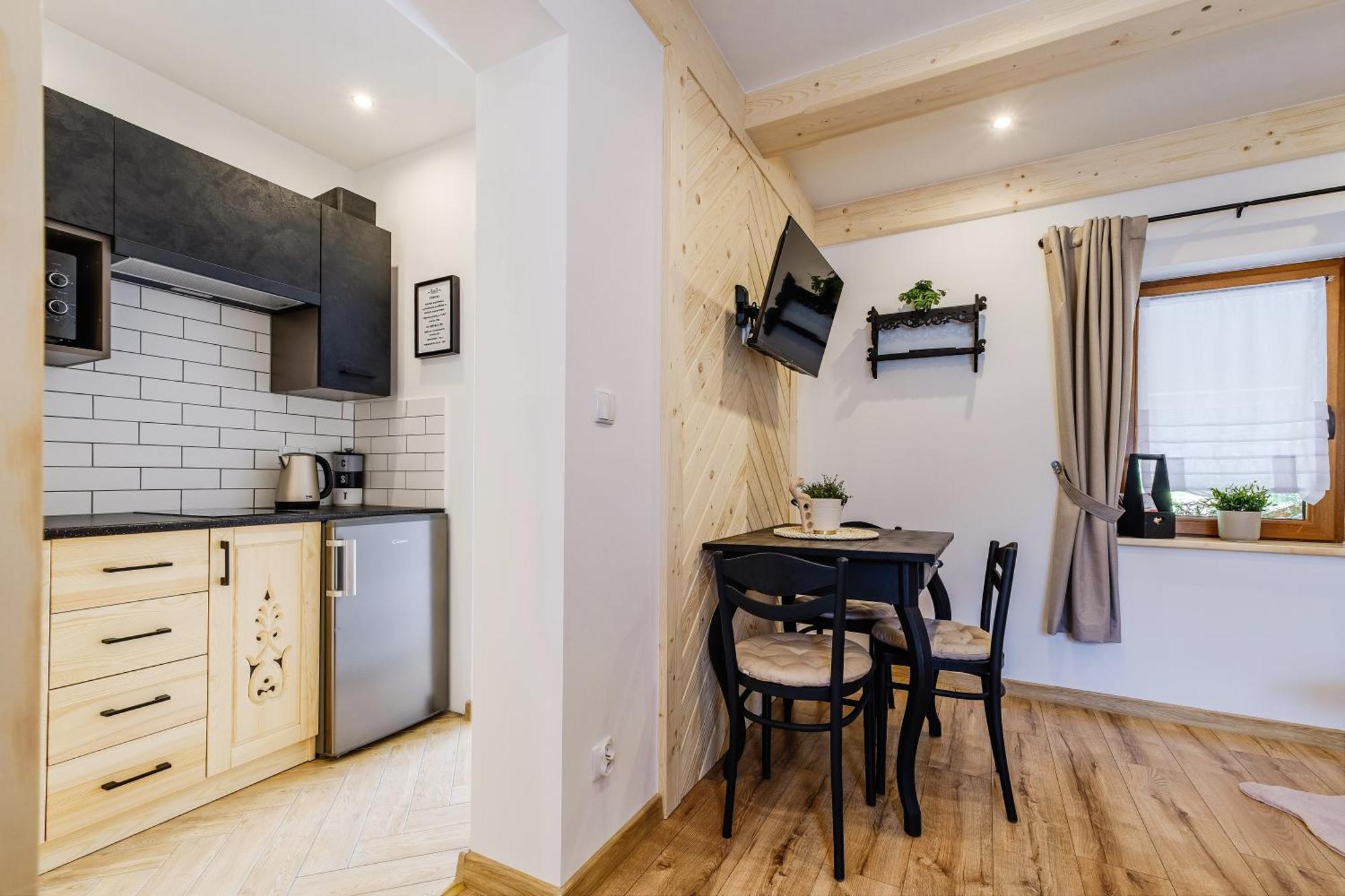U Tatarow Apartment Suche Room photo